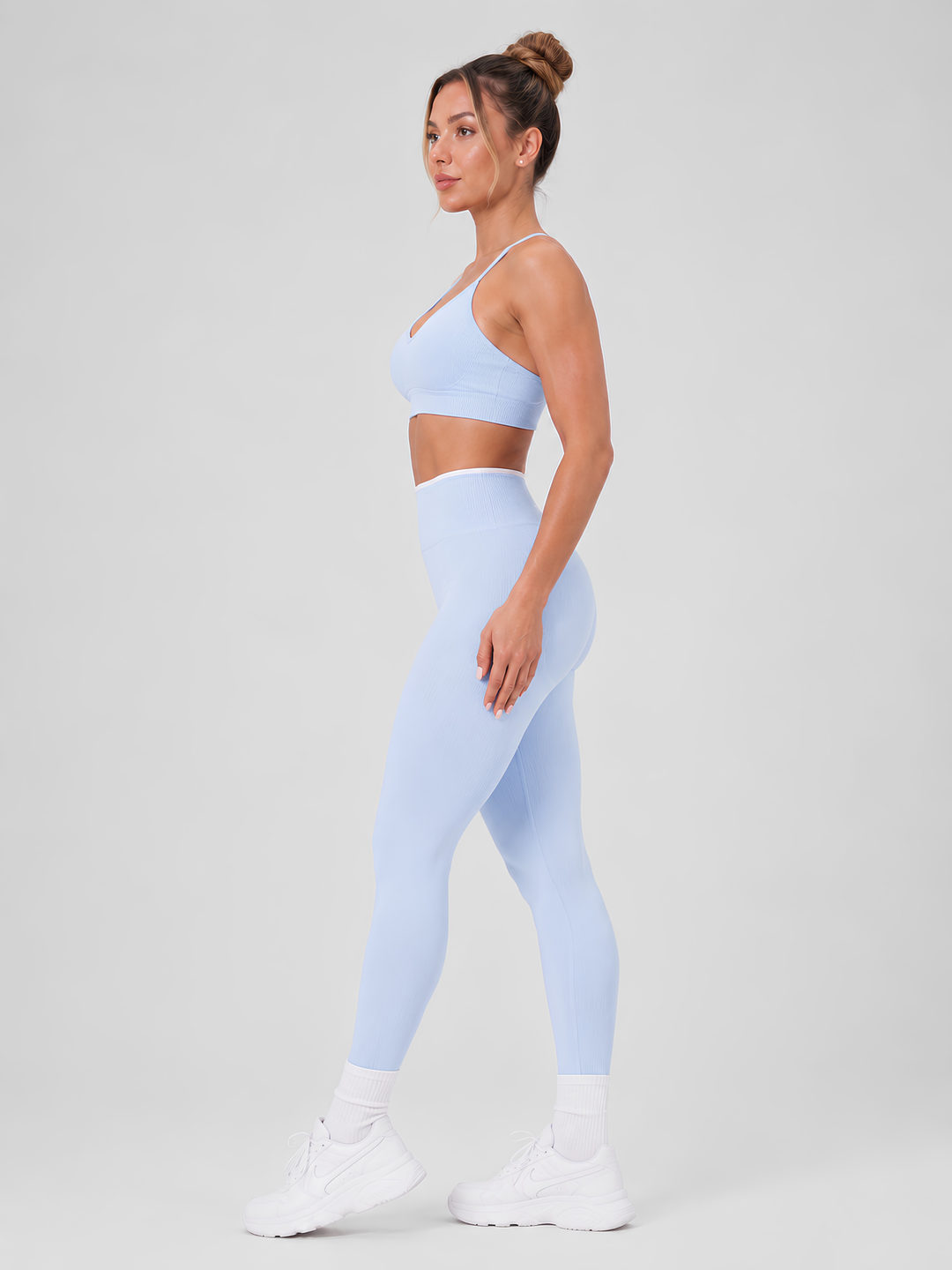 Sleek Line Mid-Waist Scrunch Leggings - side profile