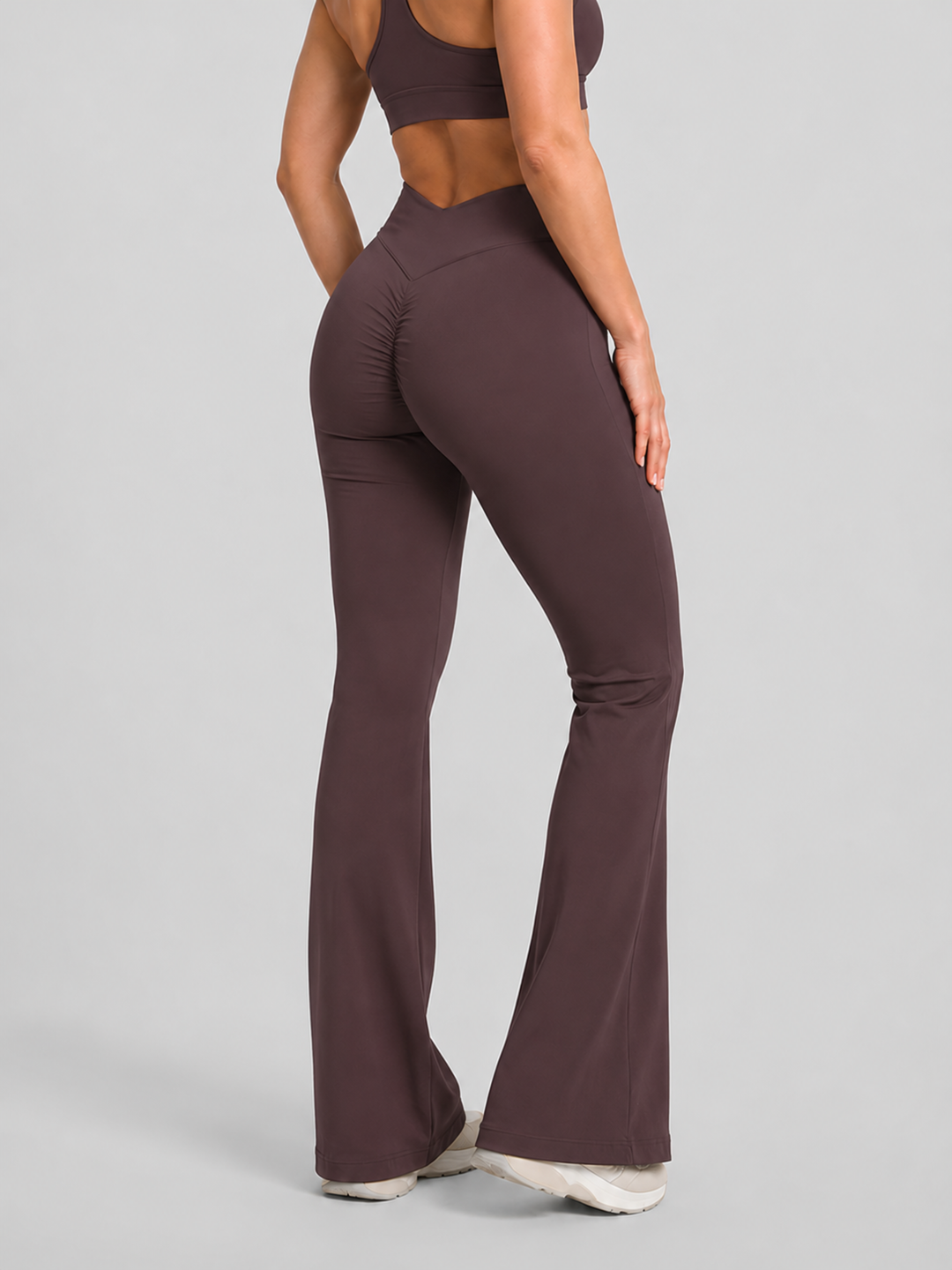 Sleek Line V-Waist Flare Leggings - Unber Brown #color_unberbrown