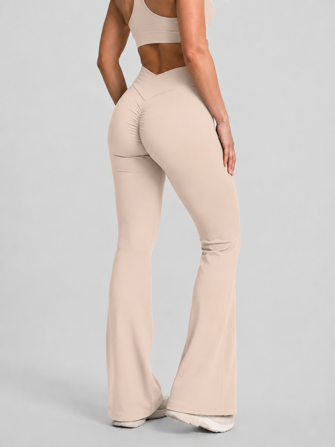 Sleek Line V-Waist Flare Leggings - Milky Apricot #color_milkyapricot