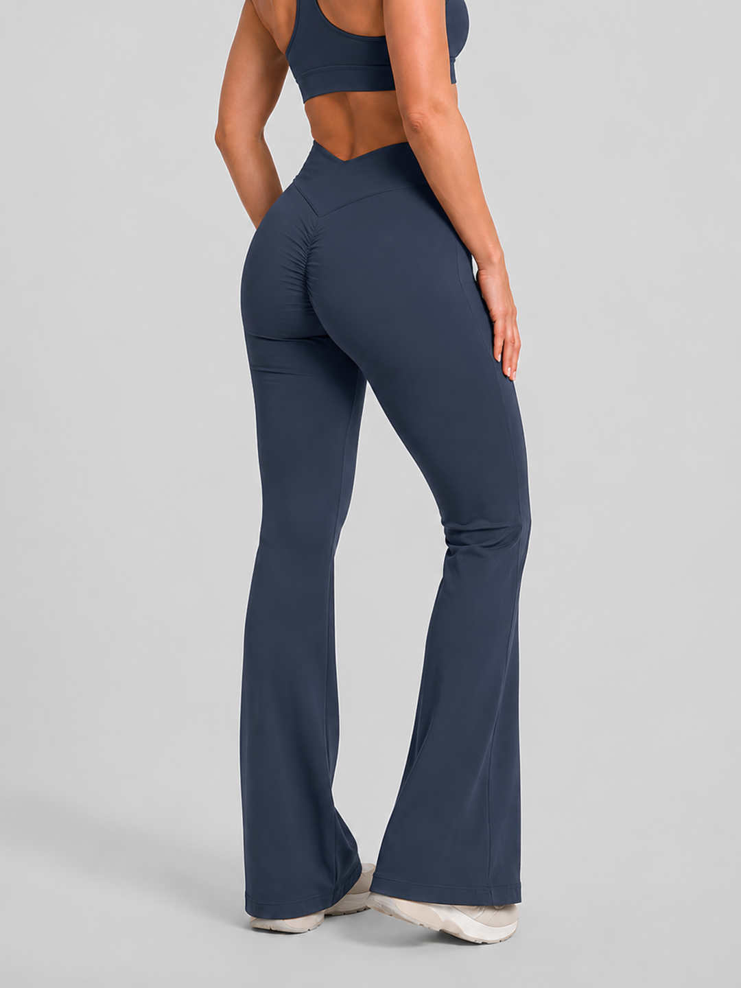 Sleek Line V-Waist Flare Leggings - Blueberry #color_blueberry
